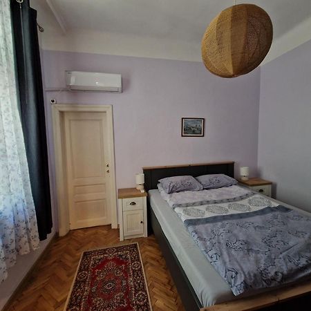 Етаж От Къща С Двор Appartement Burgas Stad Buitenkant foto